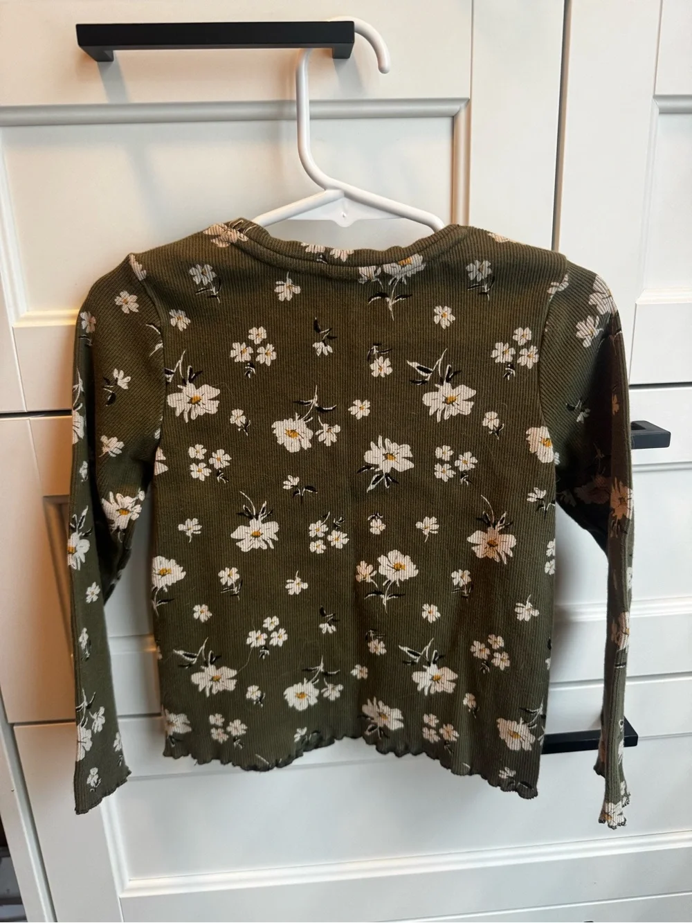 Babygap 4T long sleeve flower shirt